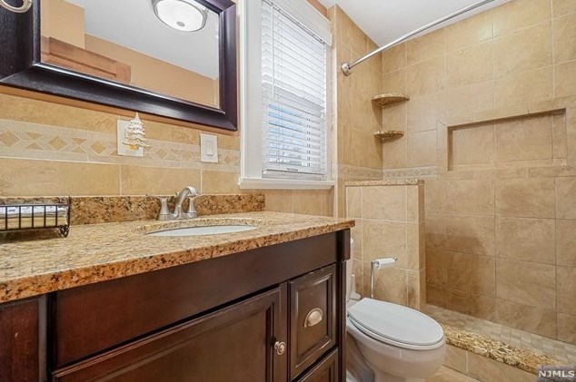 153 Eastern Way, Rutherford NJ  07070-2501 exterior