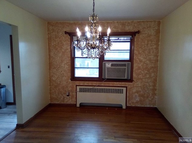 74 Grove St, Bergenfield NJ  07621-2417 exterior