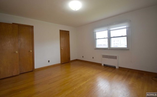 166 Morningside Ln, Palisades Park NJ exterior