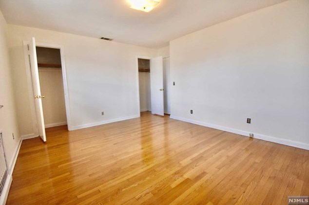 166 Morningside Ln, Palisades Park NJ exterior