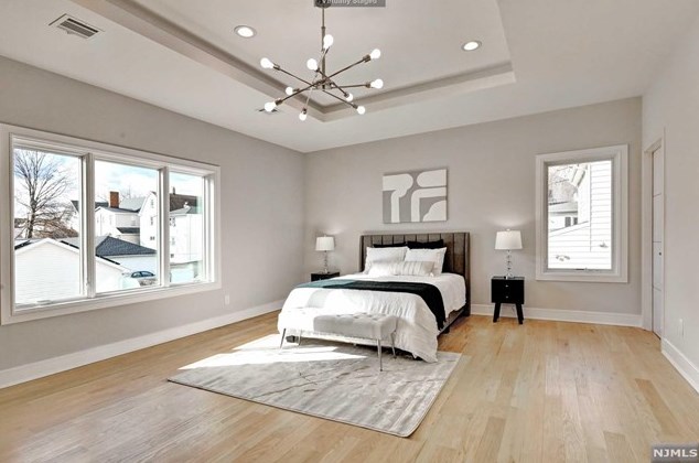 76 Passaic Ave, Rutherford NJ 07070-2059 exterior