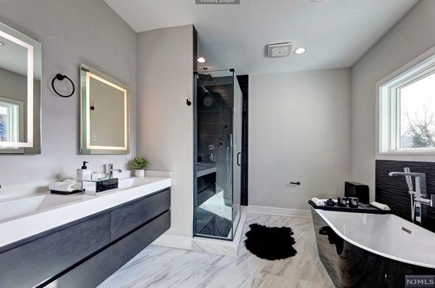 76 Passaic Ave, Rutherford NJ 07070-2059 exterior