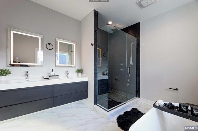 76 Passaic Ave, Rutherford NJ 07070-2059 exterior