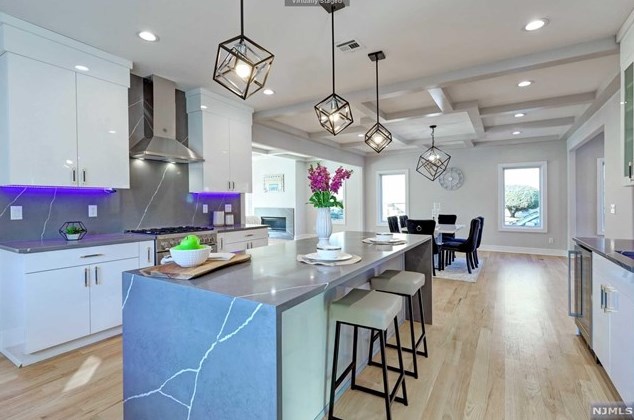 76 Passaic Ave, Rutherford NJ 07070-2059 exterior