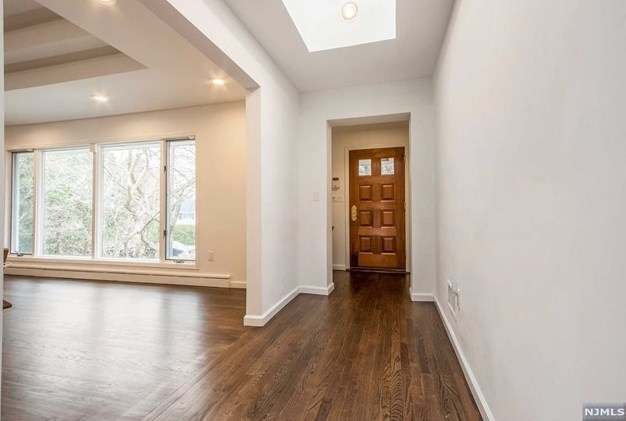 14 Mackay Dr, Tenafly NJ  07670-2420 exterior