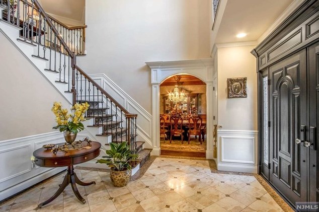 74 Sherwood Rd, Norwood, NJ 07648