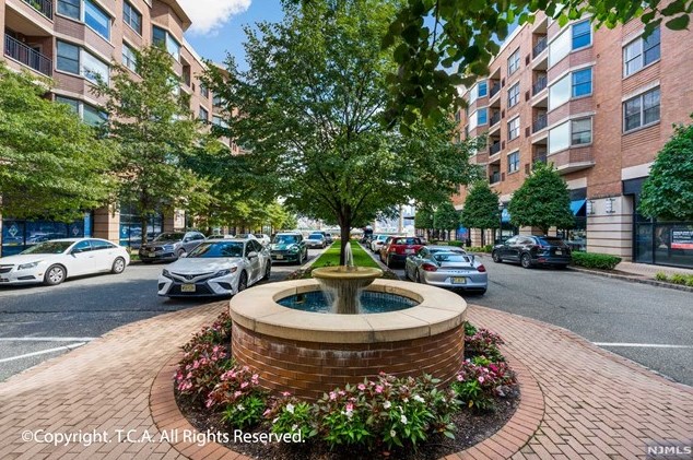 22 Ave At Port Imperial, West New York NJ  07093-7800 exterior