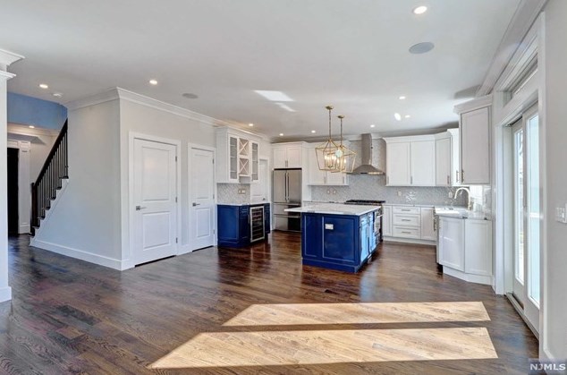 109 Hartland Ave, Emerson NJ  07630-1209 exterior