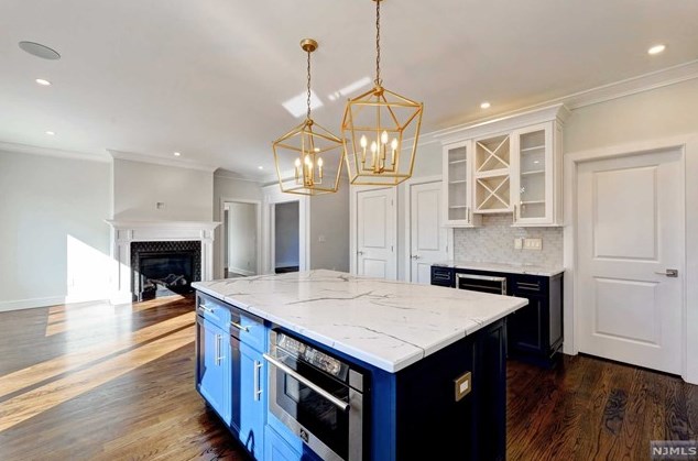 109 Hartland Ave, Emerson NJ  07630-1209 exterior