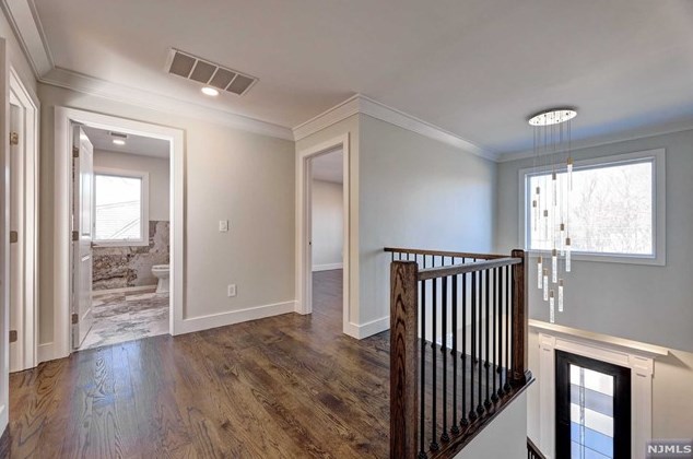 109 Hartland Ave, Emerson NJ  07630-1209 exterior