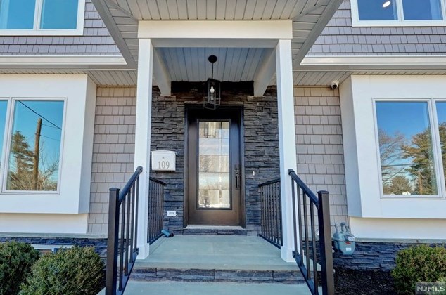 109 Hartland Ave, Emerson NJ  07630-1209 exterior