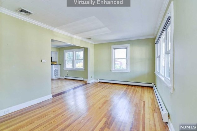 12 Locust St, Elmwood Park NJ  07407-1327 exterior