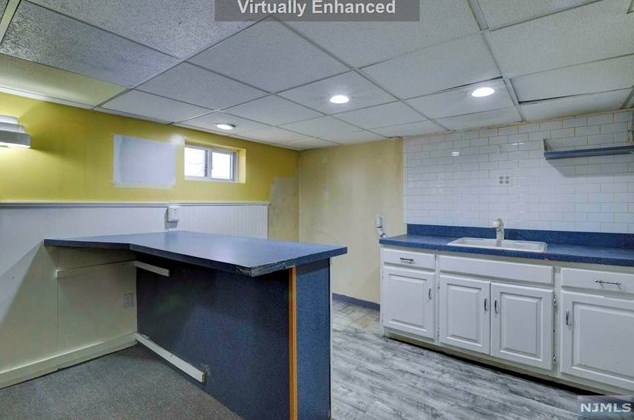12 Locust St, Elmwood Park NJ  07407-1327 exterior