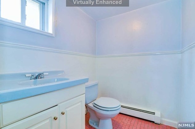 12 Locust St, Elmwood Park NJ  07407-1327 exterior