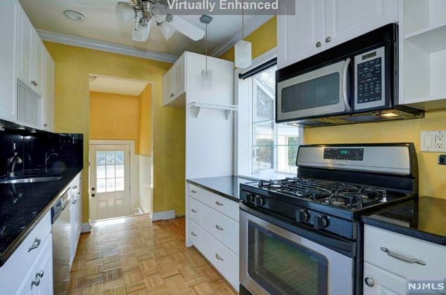 12 Locust St, Elmwood Park NJ  07407-1327 exterior
