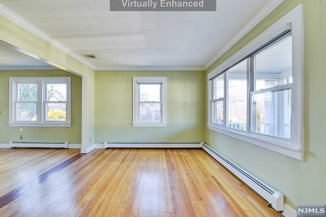 12 Locust St, Elmwood Park NJ  07407-1327 exterior