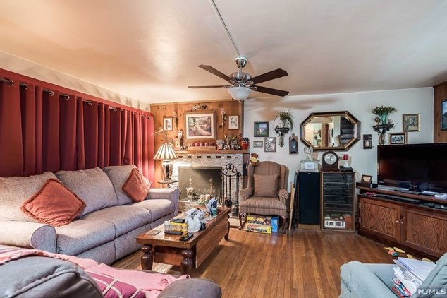 25 Johnston St, Washington NJ  07882-1437 exterior