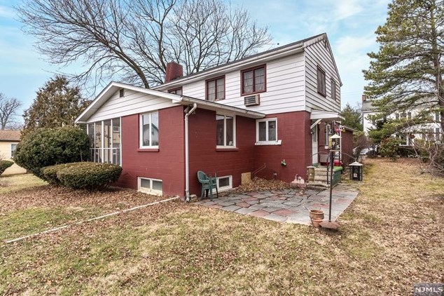 25 Johnston St, Washington NJ  07882-1437 exterior