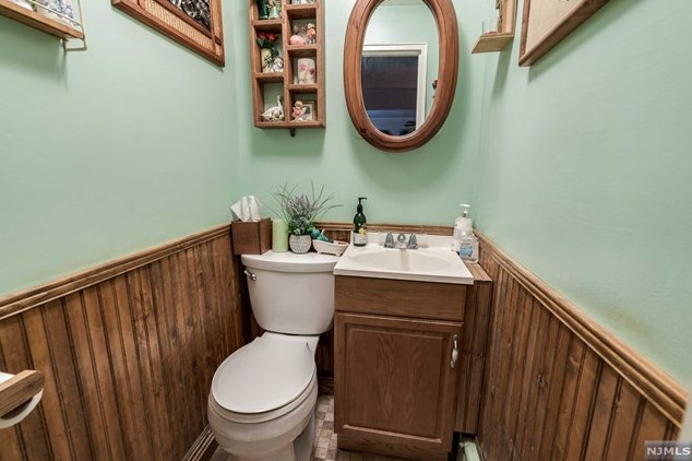 25 Johnston St, Washington NJ  07882-1437 exterior
