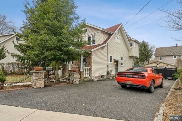 208 Jackson Ave, Rutherford NJ  07070-1817 exterior