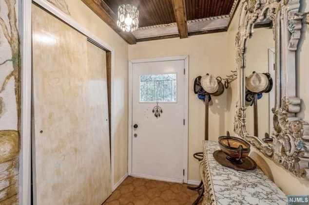 208 Jackson Ave, Rutherford NJ  07070-1817 exterior