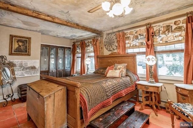 208 Jackson Ave, Rutherford NJ  07070-1817 exterior