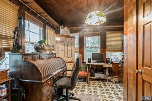 208 Jackson Ave, Rutherford NJ  07070-1817 exterior