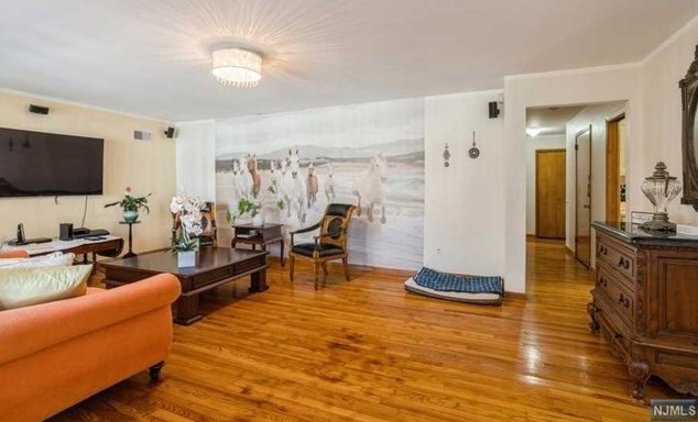 17 Short St, West Fort Lee NJ 07024-4013 exterior