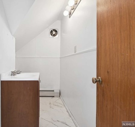 61 Elizabeth Ave, Elmwood Park NJ  07407-3019 exterior