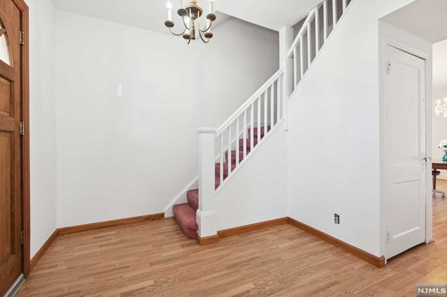 61 Elizabeth Ave, Elmwood Park NJ  07407-3019 exterior