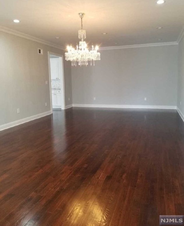 94 Westside Ave, Bergenfield NJ  07621-2838 exterior