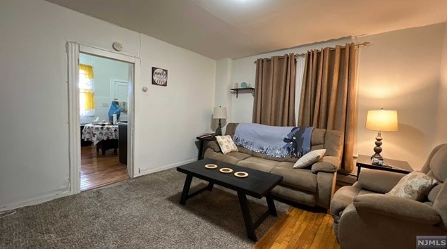 45 Park Ave, Newark NJ  07104-1043 exterior