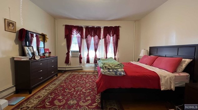 45 Park Ave, Newark NJ  07104-1043 exterior