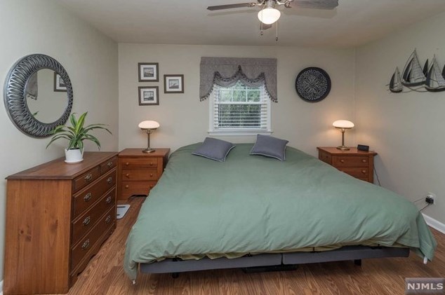 39 Rea Ave, Midland Pk NJ 07432-1930 exterior