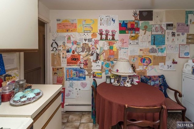 39 Rea Ave, Midland Pk NJ 07432-1930 exterior