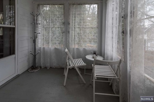 39 Rea Ave, Midland Pk NJ 07432-1930 exterior