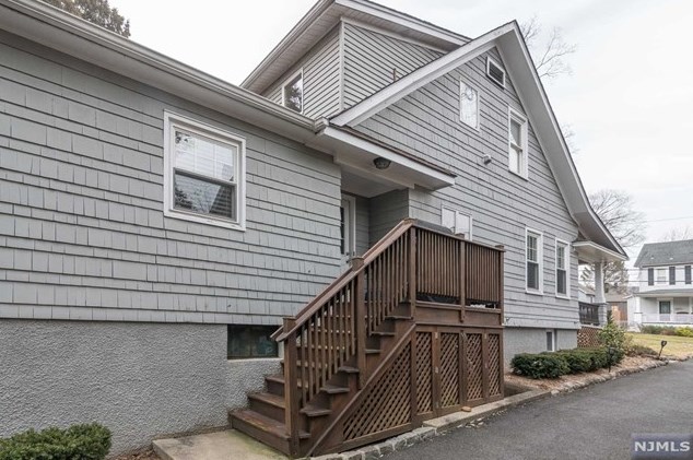 39 Rea Ave, Midland Pk NJ 07432-1930 exterior