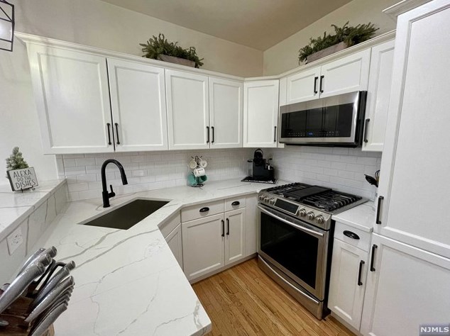 140 George Russell Way, Clifton NJ  07013-2678 exterior