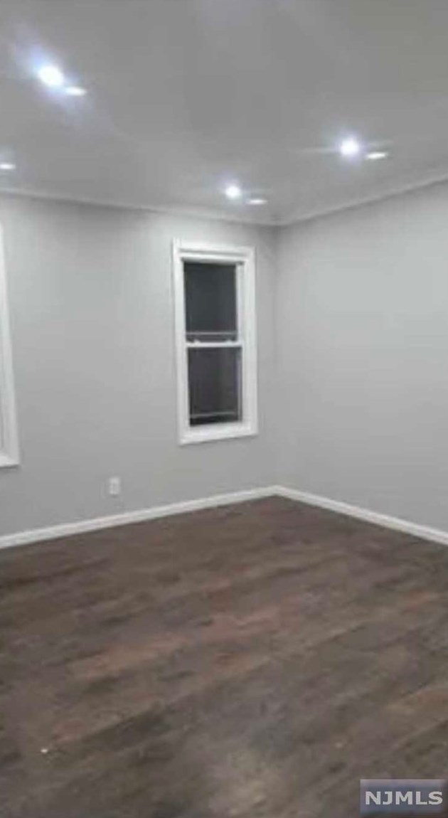 20 Huntington Ter, Newark NJ  07112-1611 exterior