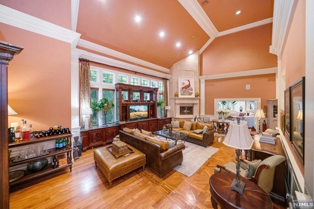 181 Montross Ave, Rutherford NJ  07070-1610 exterior