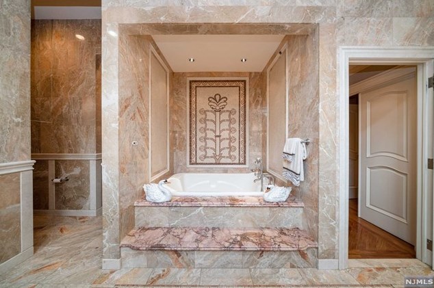 181 Montross Ave, Rutherford NJ  07070-1610 exterior