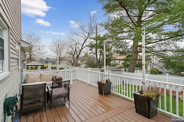 397 Feronia Way, Rutherford NJ  07070-2853 exterior