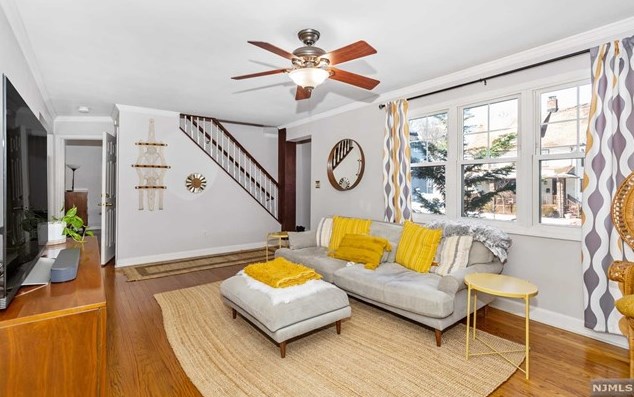 1 Courier Pl, Rutherford NJ  07070-1101 exterior