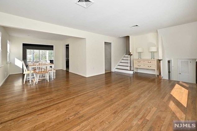 96 Greenbrook Pl, Park Ridge NJ  07656-1846 exterior