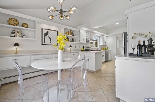 461 Tenafly Rd, Englewood NJ  07631-1785 exterior