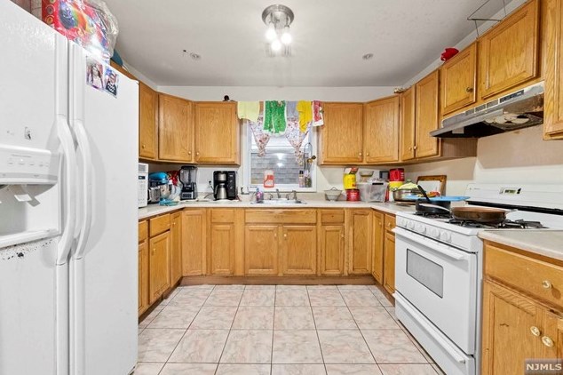 785 Ridge St, Newark NJ  07104-2325 exterior