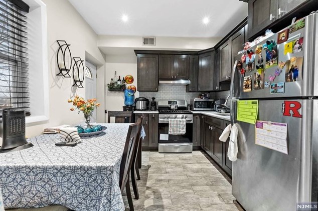 785 Ridge St, Newark NJ  07104-2325 exterior