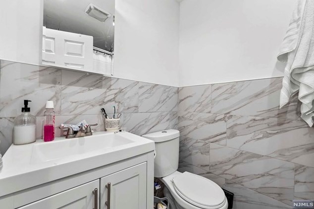 785 Ridge St, Newark NJ  07104-2325 exterior