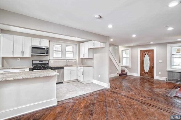 47 Palm St, Newark NJ 07106-1117 exterior