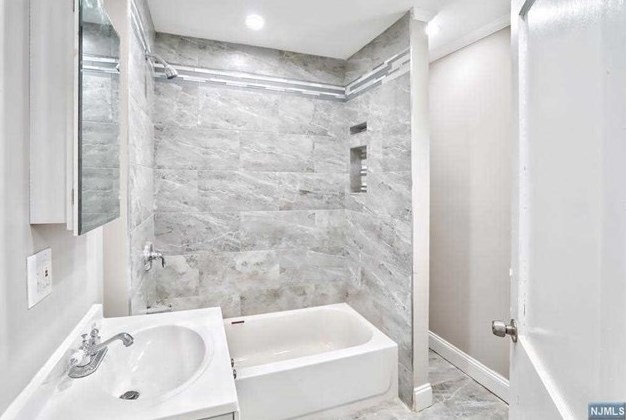 47 Palm St, Newark NJ 07106-1117 exterior